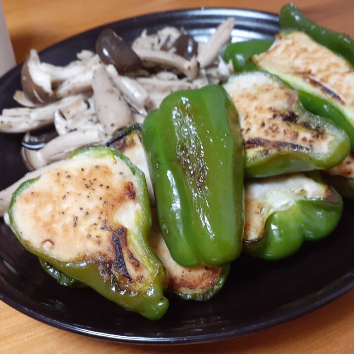 種ごと！豆腐と挽肉で！ピーマンの肉詰め焼き！